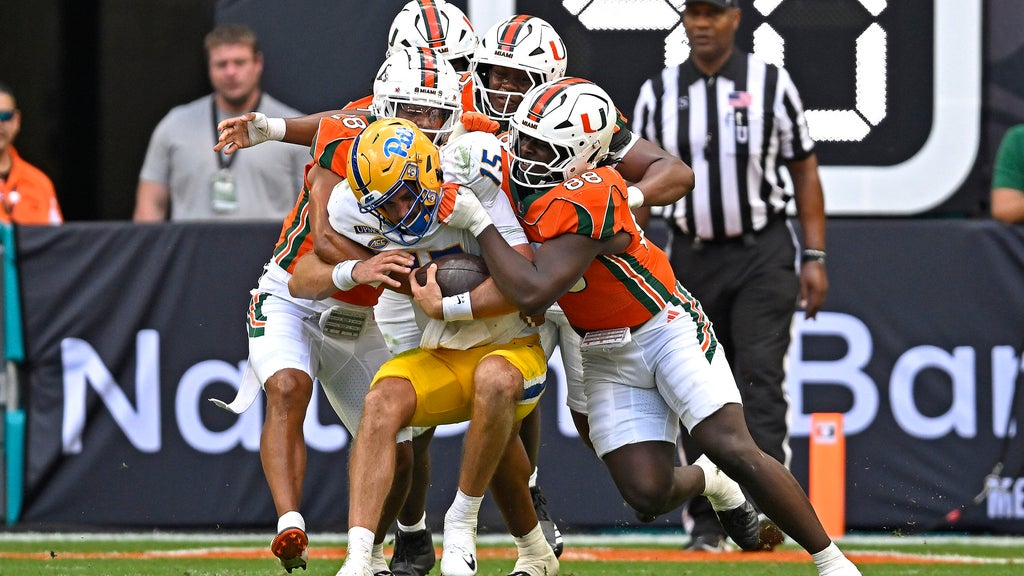 Malachi Toney's record-setting day powers No. 1 Miami past Pitt 52-23 — CBS Miami, Fleming Island Technology news