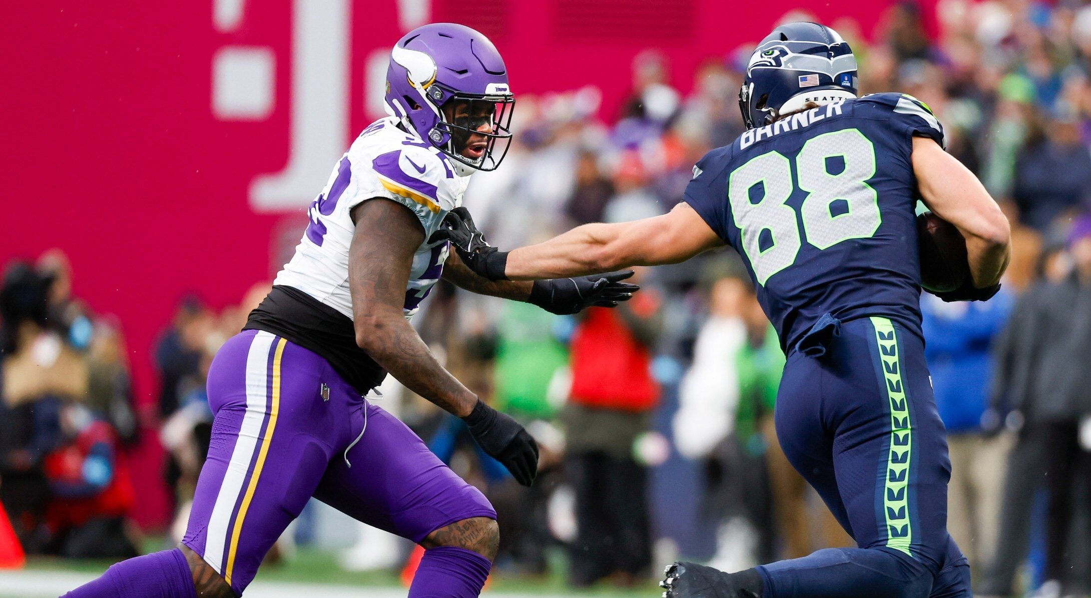 MN Vikings Bring Back Familiar Linebacker (Again) — Minnesota Sports Fan, Fleming Island Arts news