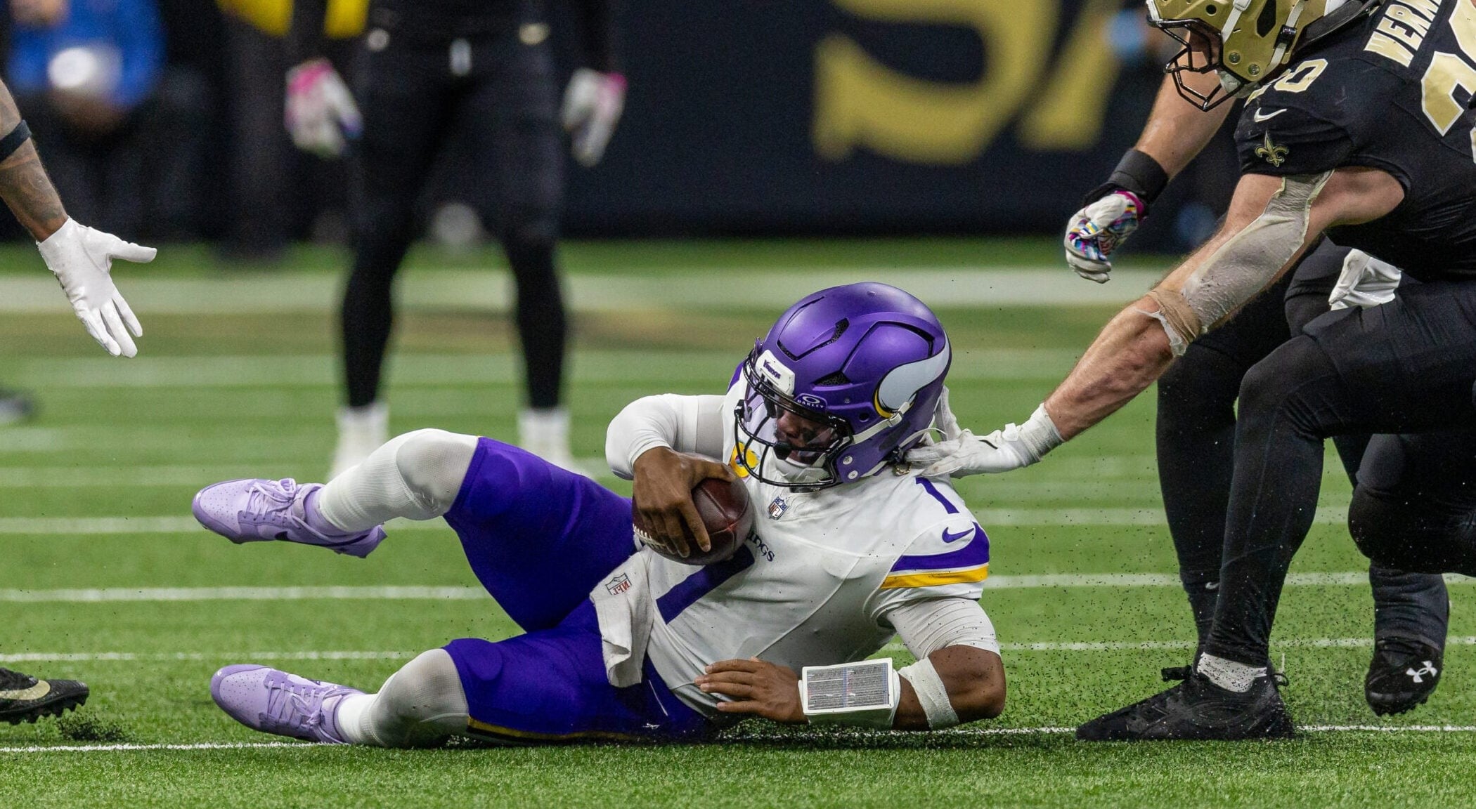 Kyler Murray Needs to Stop Sliding Before He Gets Hurt Again — Minnesota Sports Fan, Fleming Island Sports news