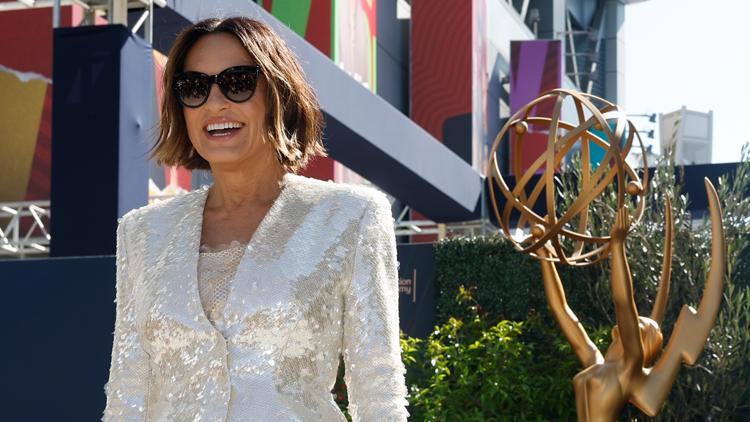 Mariska Hargitay-hosted Emmy Awards kick off tonight. Here's what to know. — First Coast News Entertainment JAX