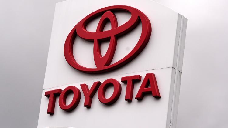Toyota recalls 30,000 RAV4 Plug-in Hybrids that may shut down at high speeds — First Coast News Business JAX, Fleming Island Technology news