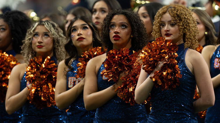 Here's what we know about the service member who fell at the UTSA football game — KHOU 11 (Houston), Fleming Island Sports news