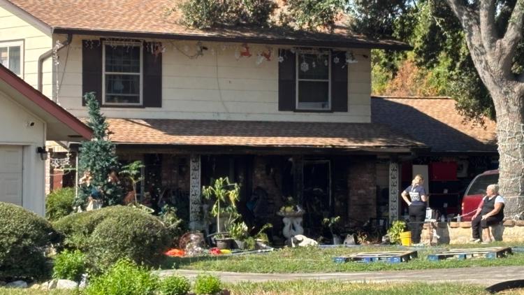 Family and eight dogs escape house fire in northeast Bexar County — KENS 5 (San Antonio), Fleming Island Community news