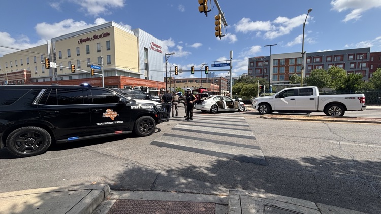 Texas DPS releases video of stolen car chase ending with four-vehicle downtown San Antonio crash — KENS 5 (San Antonio), Fleming Island Business news