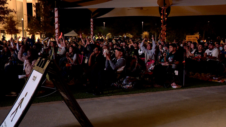 “Go Spurs Go” | Spurs fans gather at The Rock at La Cantera for season opener watch party — KENS 5 (San Antonio), Fleming Island Sports news