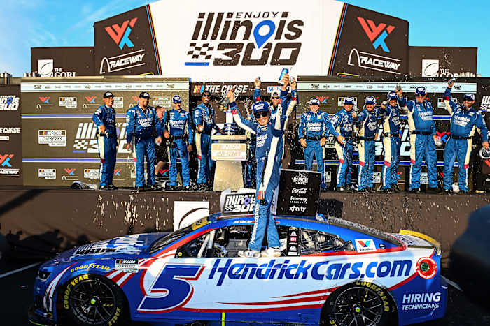 Kyle Larson surges to second in NASCAR postseason Chase heading to Bristol track he's dominated — News4JAX Sports, Fleming Island Sports news